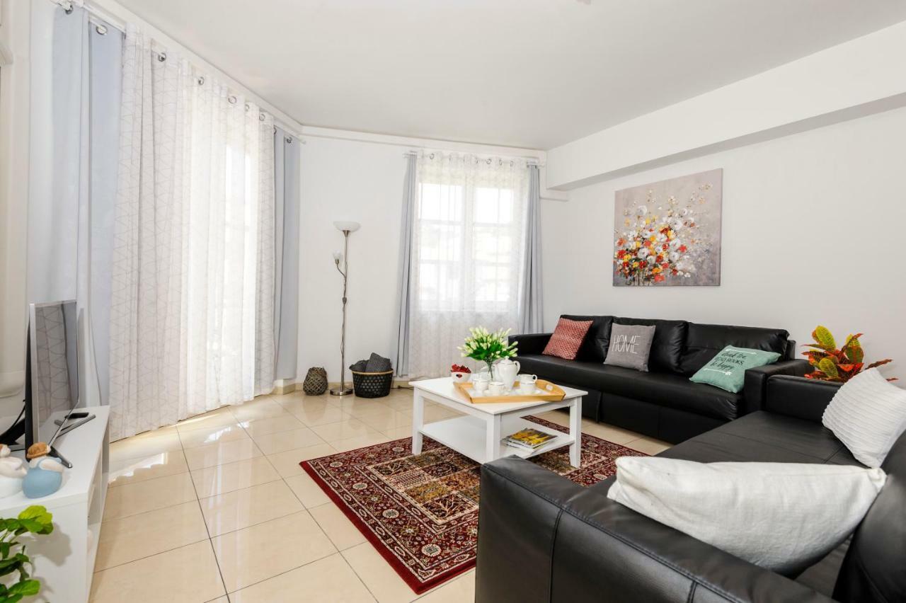 Bella Vita Upscale Residence 시베니크 외부 사진